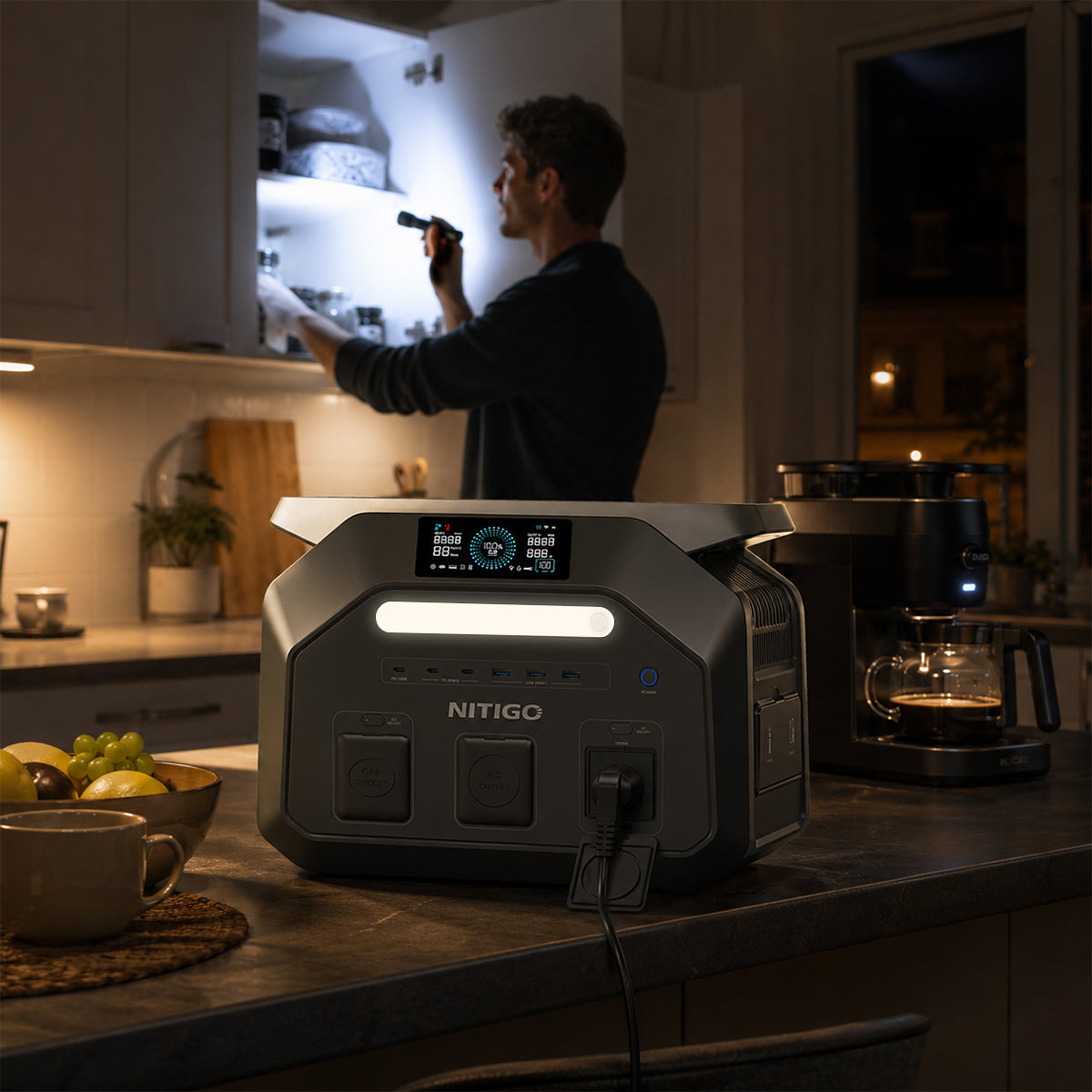 NITIGO P1800 Tragbare Powerstation 1800W